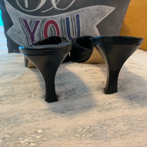 Nine West Harmonica Black Leather Slide-on Shoes - Picture 3 of 7